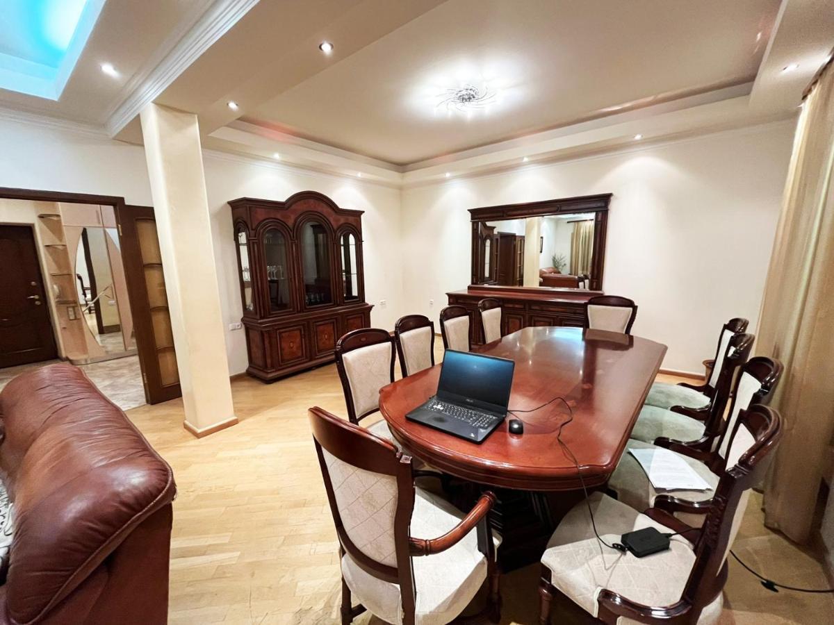 Amigo Guest House 예레반 외부 사진